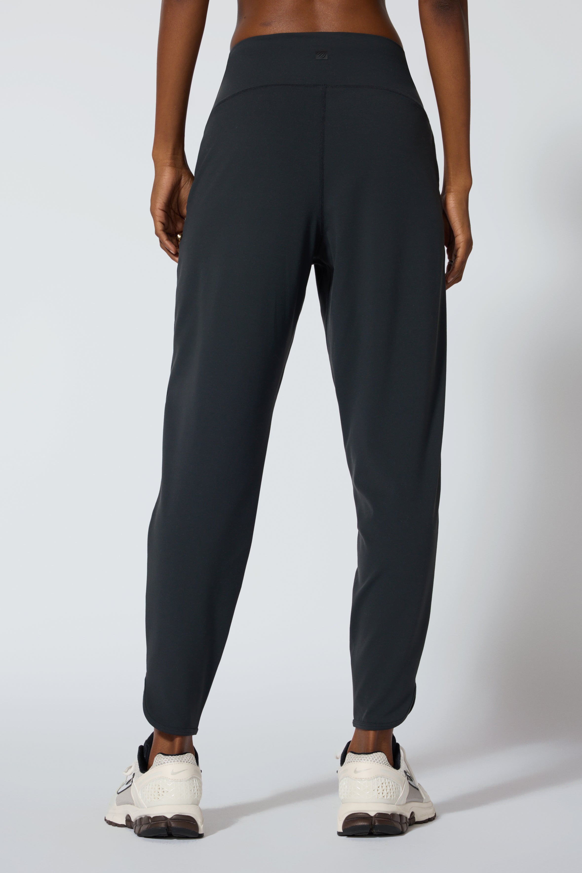 Cloud Jogger - Jet Black