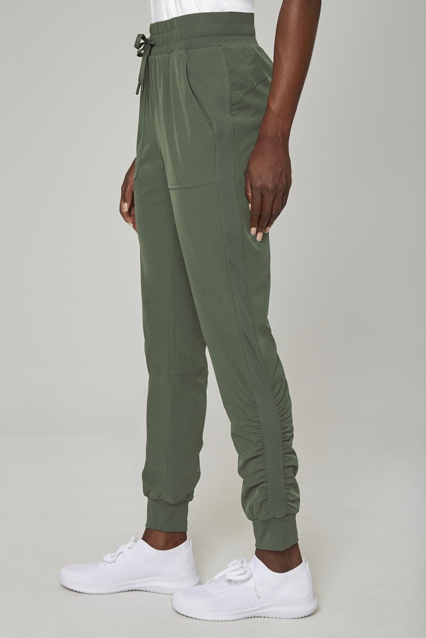 ruched pant