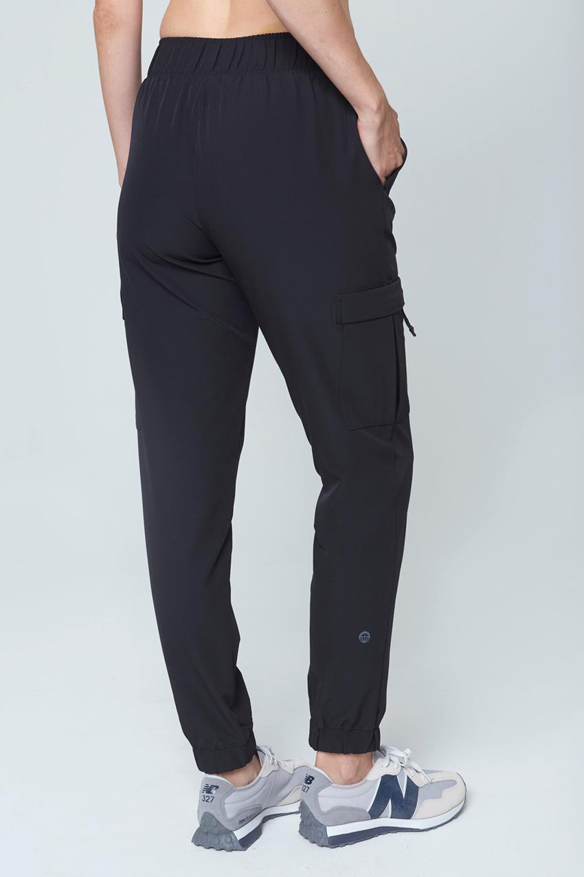 Nike Sportswear Tech Essentials Woven Cargo Pants Commuter Dress Black  DH3866 32 | Inox Wind