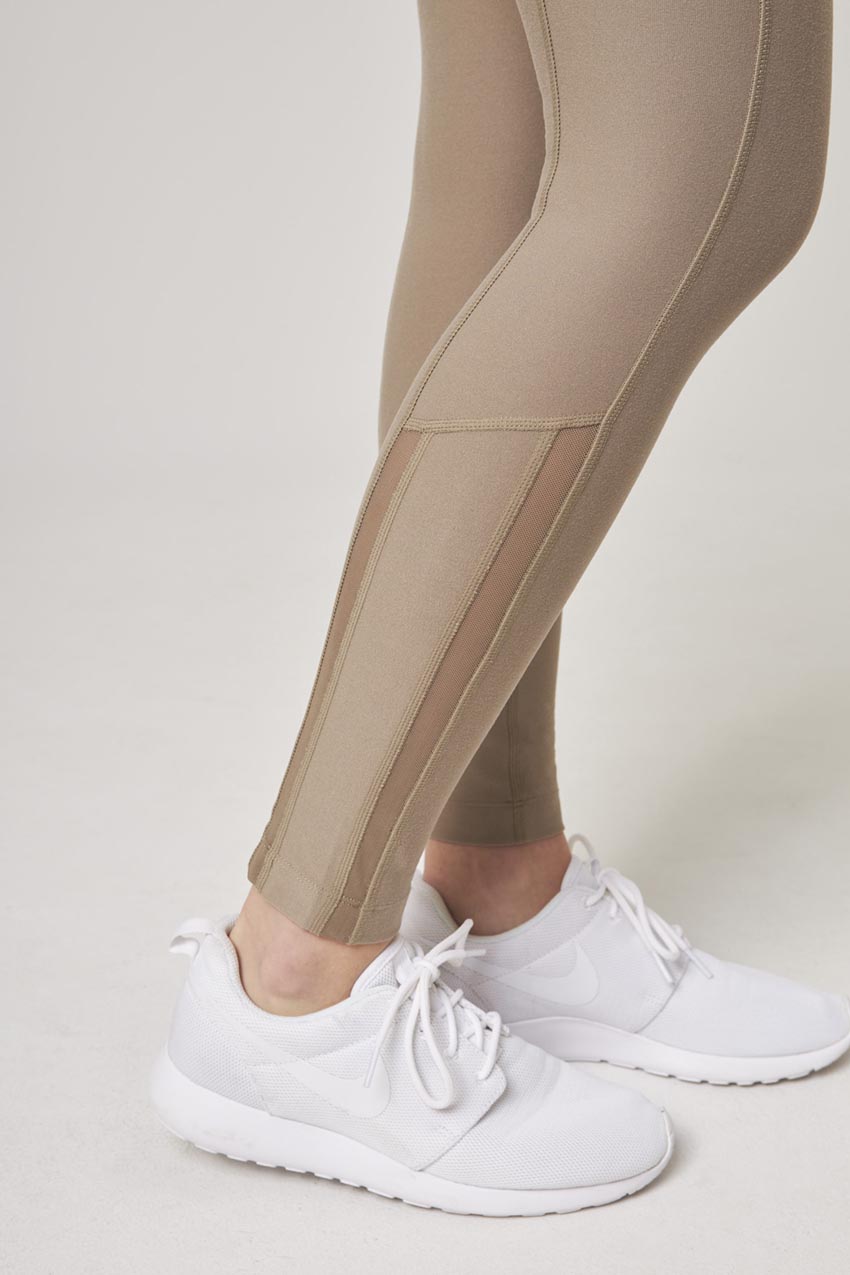Mondetta Women's Active High Waisted Leggings Comfort Side Pockets Style  1428002