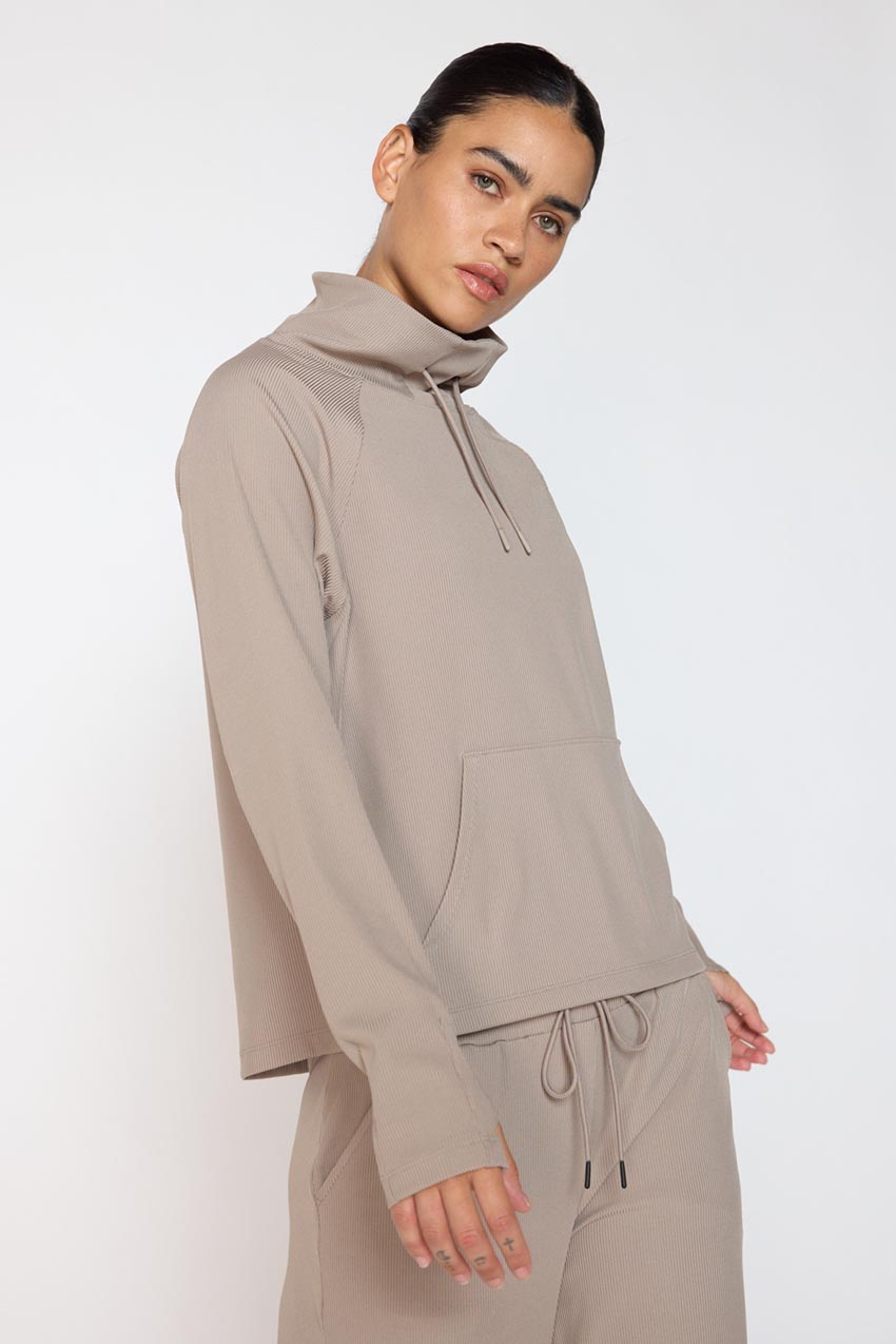 Sport mock 2025 neck pullover