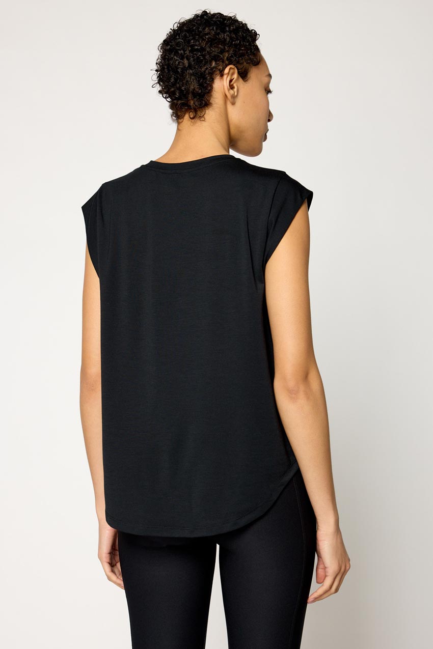 Dynamic Recycled Polyester Extended Shoulder T-Shirt