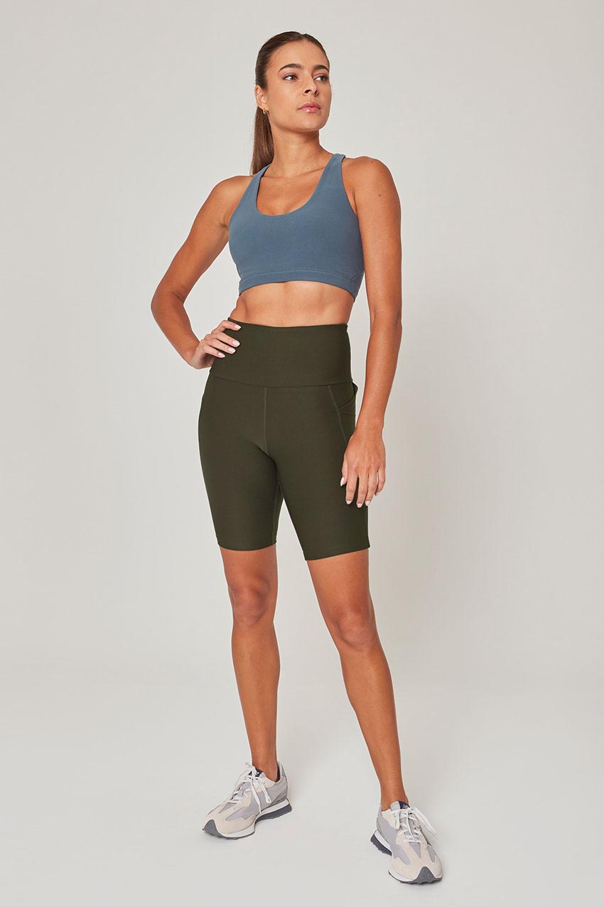 Explore Recycled High-Waisted 8" Bike Short