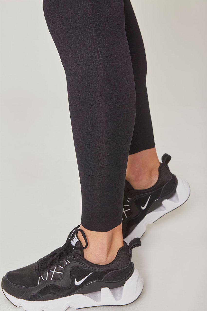 Nike Women's Epic Fast Tight Mid-Rise Running Leggings (X-Small, Smoke Grey)  at  Women's Clothing store