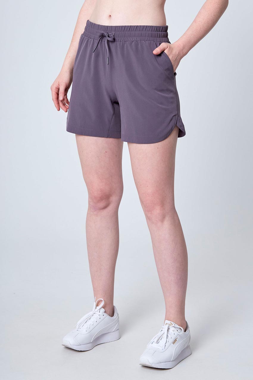 Mondetta Stretch Woven Short in Purple Charcoal