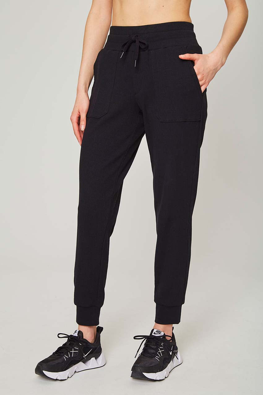 Mondetta Women’s Rib Knit Jogger in Black