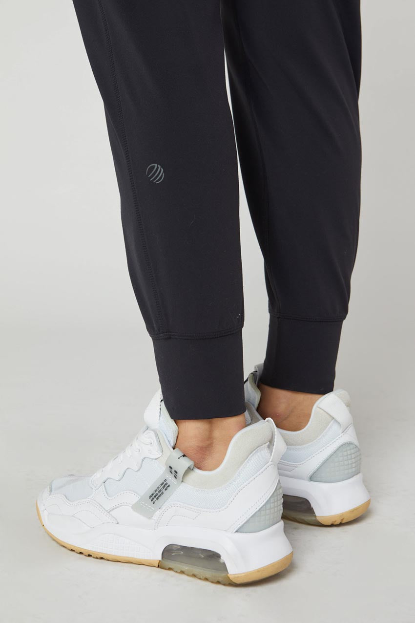 Avenue Vital Full-Length Jogger