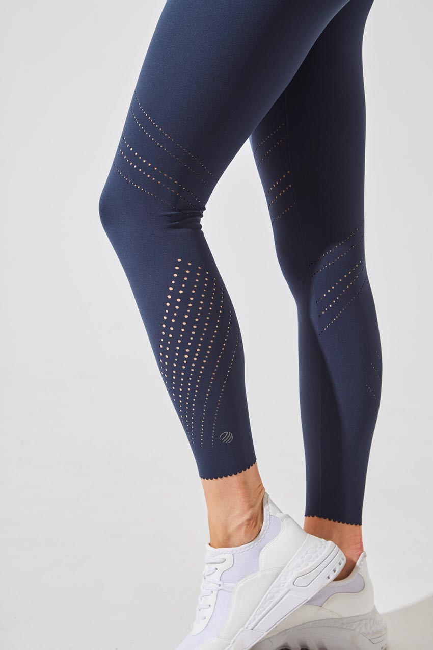Explore Recycled High-Waisted Side Pocket 25 Legging