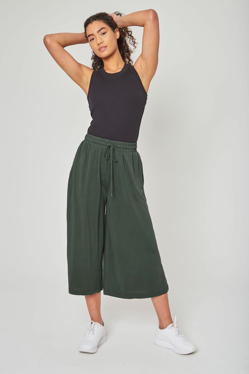 Cropped hot sale sports pants